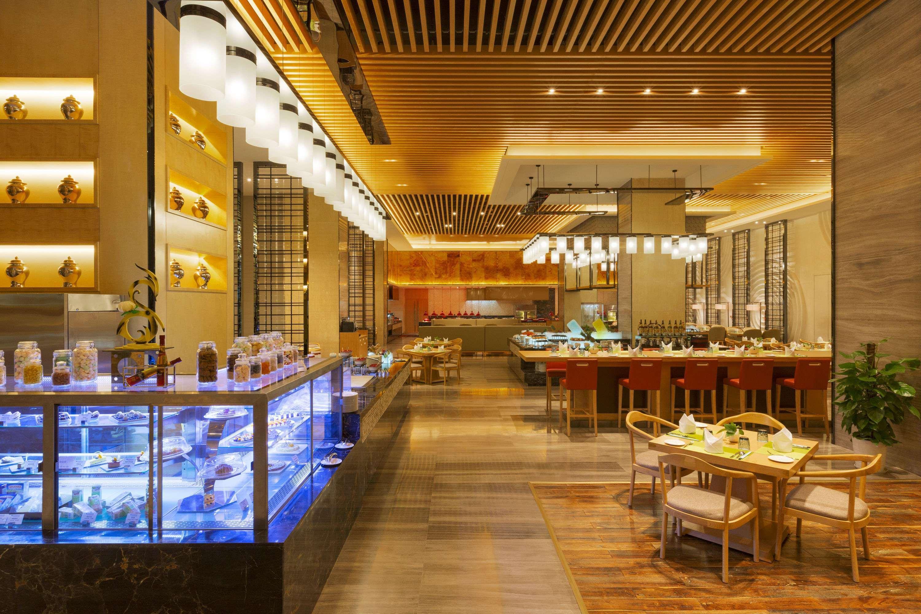 Отель Wyndham Chongqing Yuelai Экстерьер фото
