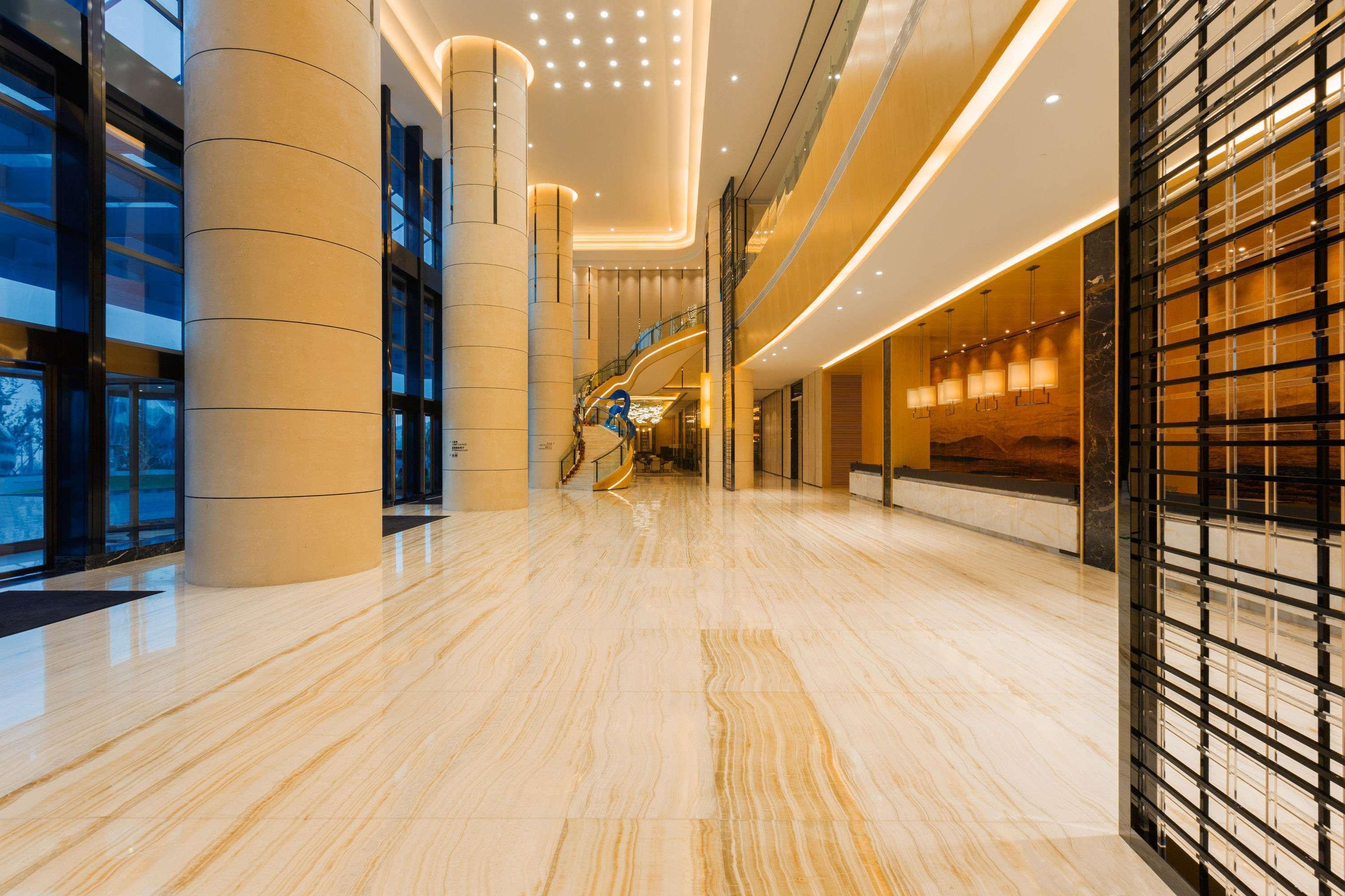 Отель Wyndham Chongqing Yuelai Экстерьер фото