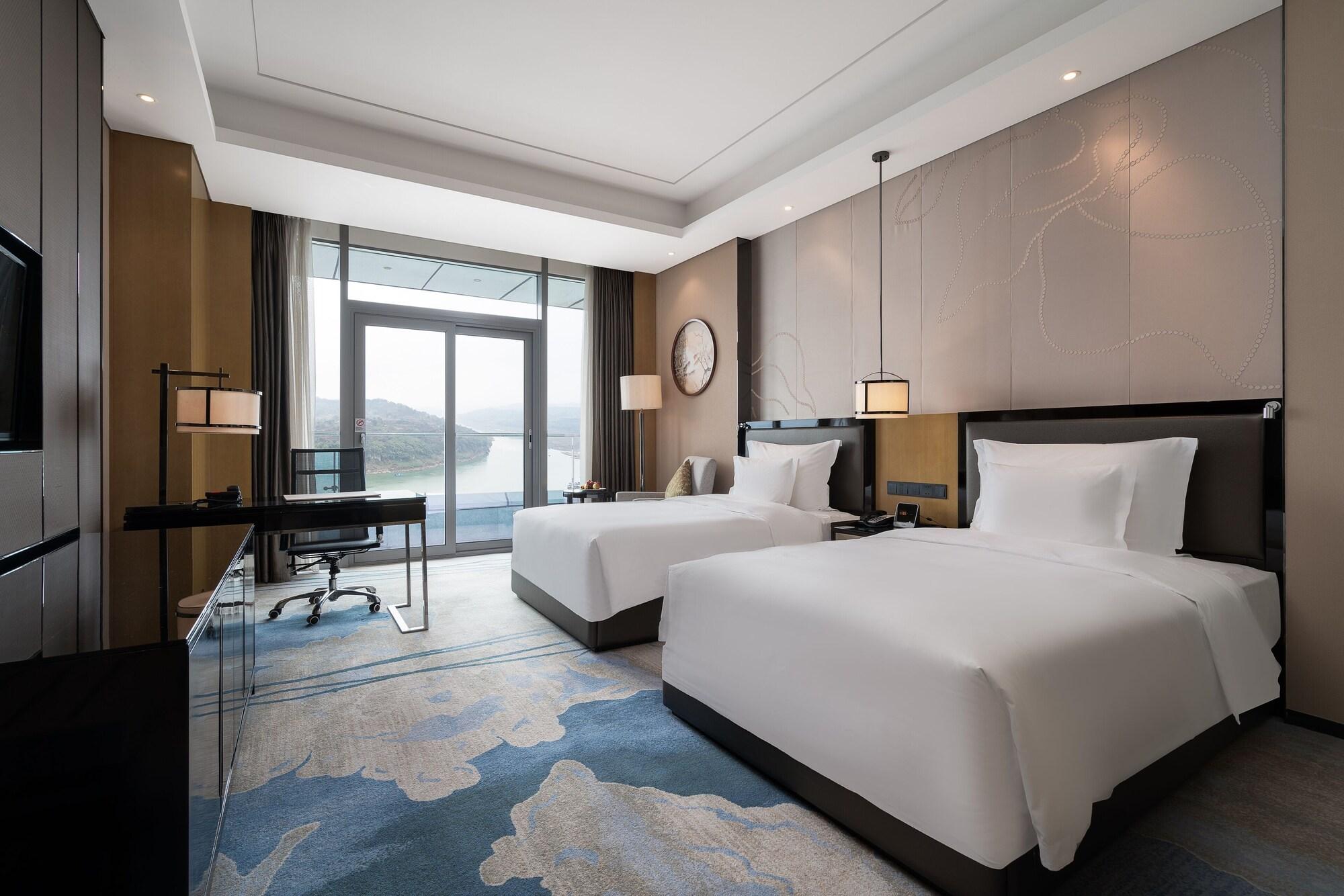Отель Wyndham Chongqing Yuelai Экстерьер фото