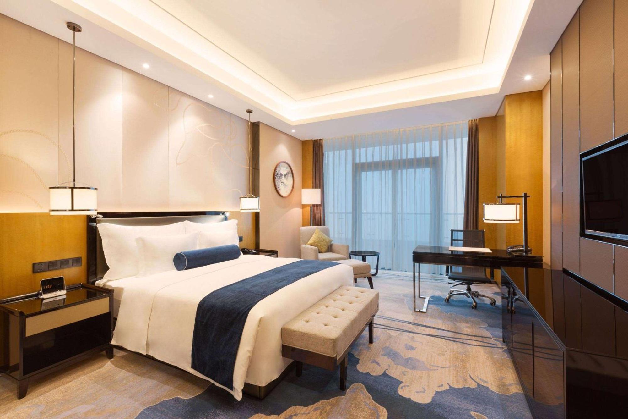 Отель Wyndham Chongqing Yuelai Экстерьер фото
